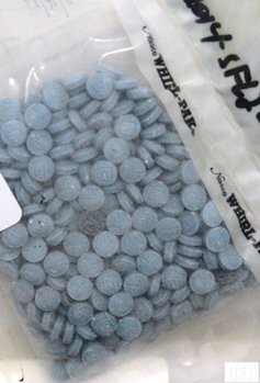 Counterfeit prescription drugs that actually contain fentanyl
