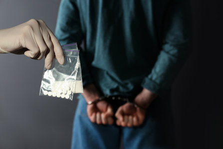 Arrested man for possessing drugs