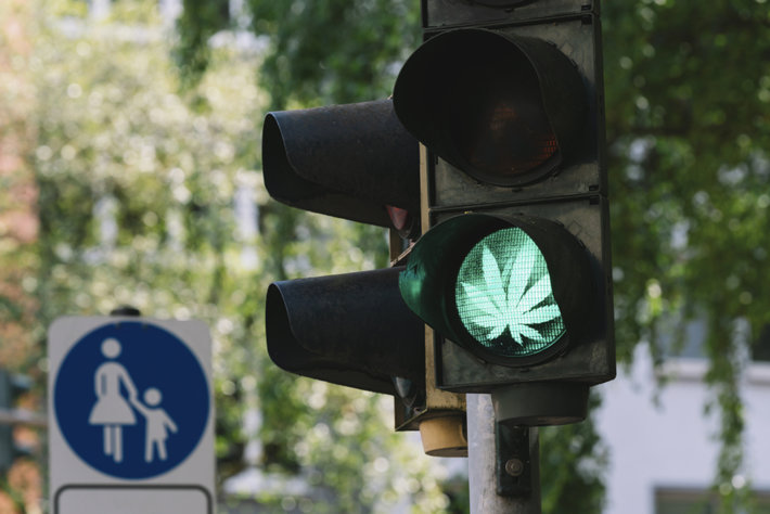Marijuana streetlight